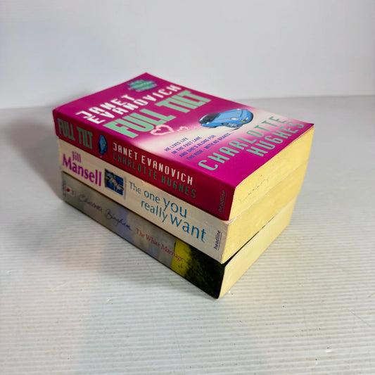 Romance Book Bundle x3 Books : Various Authors(809)