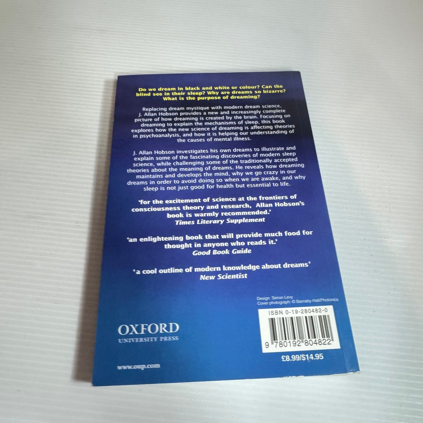 Dreaming: An Introduction To The Science Of Sleep - J. Allan Hobson