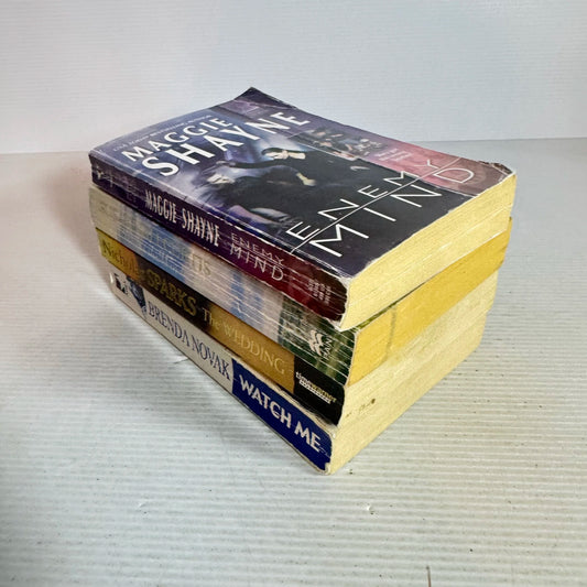 Romance Book Bundle x 4 Books : Inherit the Wind, Watch Me, Enemy Mind, The Wedding (821)