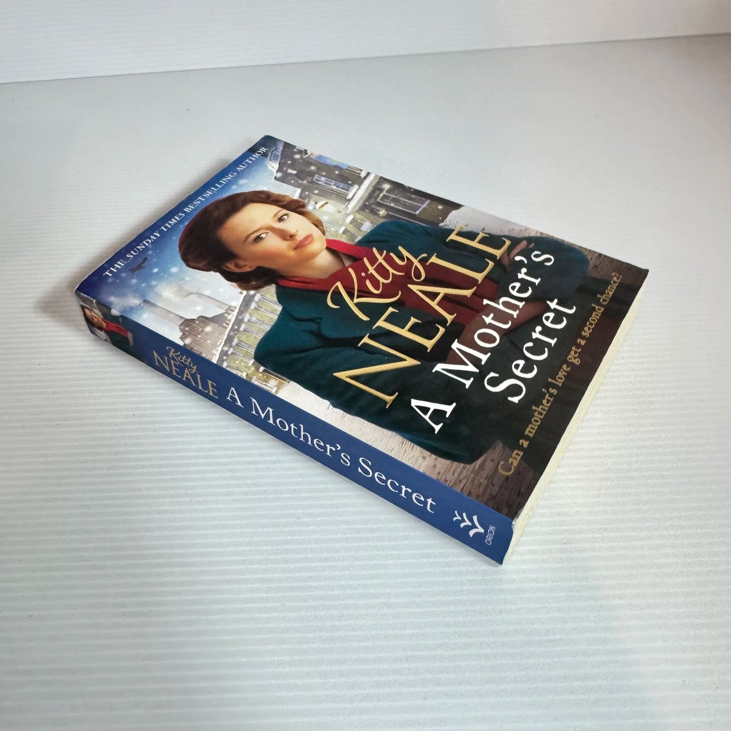 A Mother's Secret - Kitty Neale