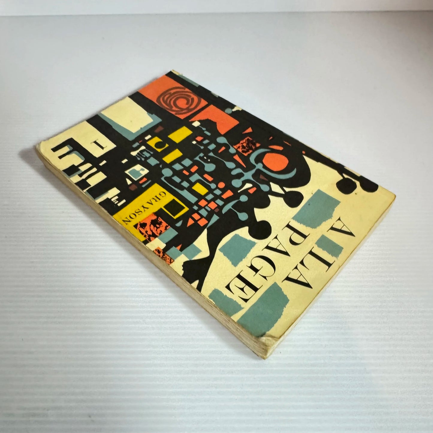 A La Page 1 - Denis Grayson : French Language Text Book - Written in French (Vintage 1964)