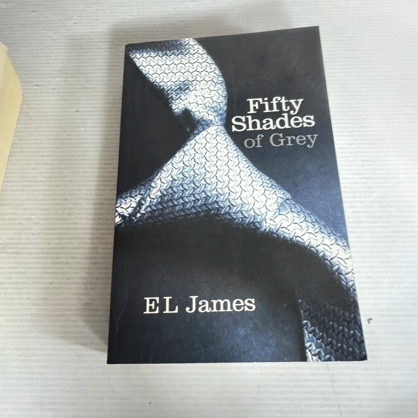 Fifty Shades Of Grey Book Bundle x3 (2028) Grey/Darker/Freed