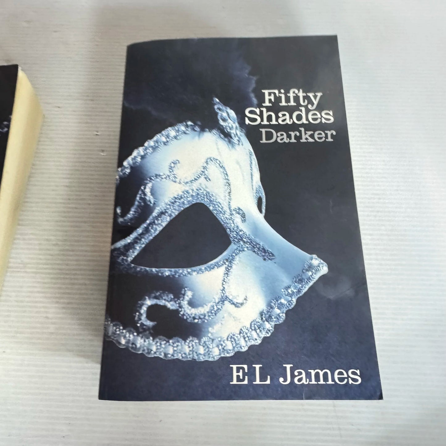 Fifty Shades Of Grey Book Bundle x3 (2028) Grey/Darker/Freed