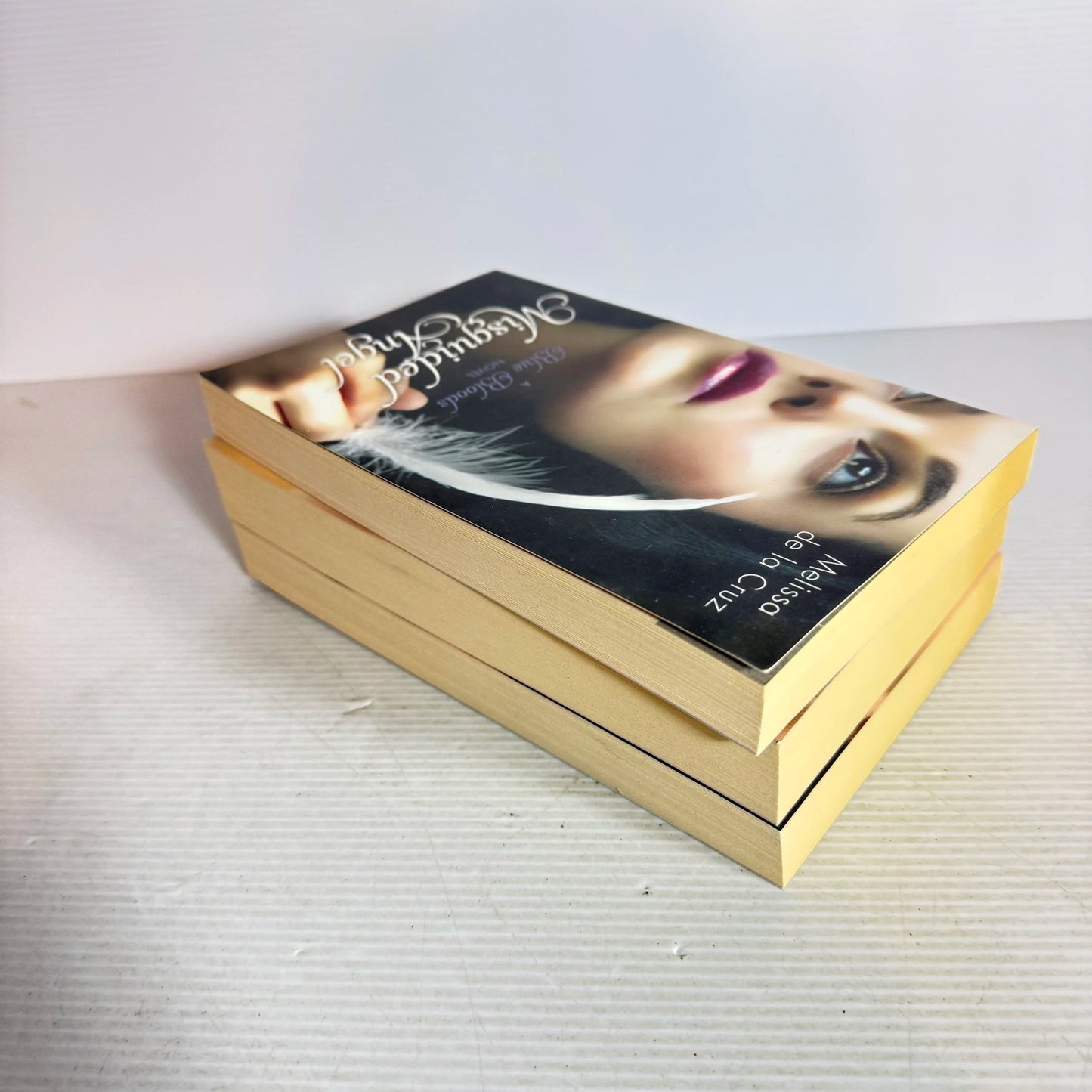 Melissa de la Cruz Blue Blood Book Bundle x 3 Books : Blue Bloods, Misguided Angel, The Van Allen Legacy (2031)