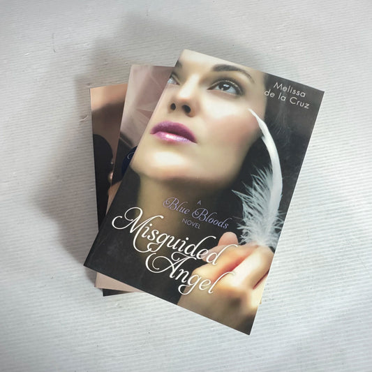 Melissa de la Cruz Blue Blood Book Bundle x 3 Books : Blue Bloods, Misguided Angel, The Van Allen Legacy (2031)