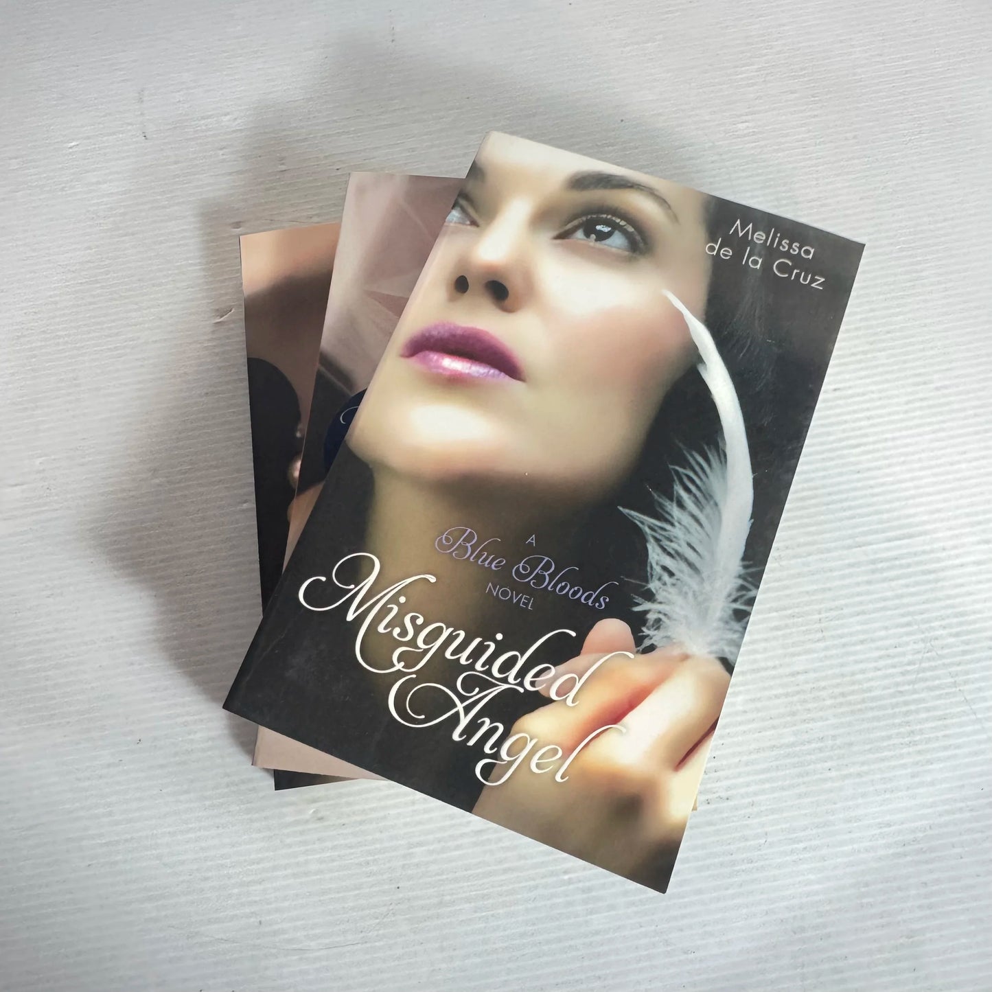 Melissa de la Cruz Blue Blood Book Bundle x 3 Books : Blue Bloods, Misguided Angel, The Van Allen Legacy (2031)