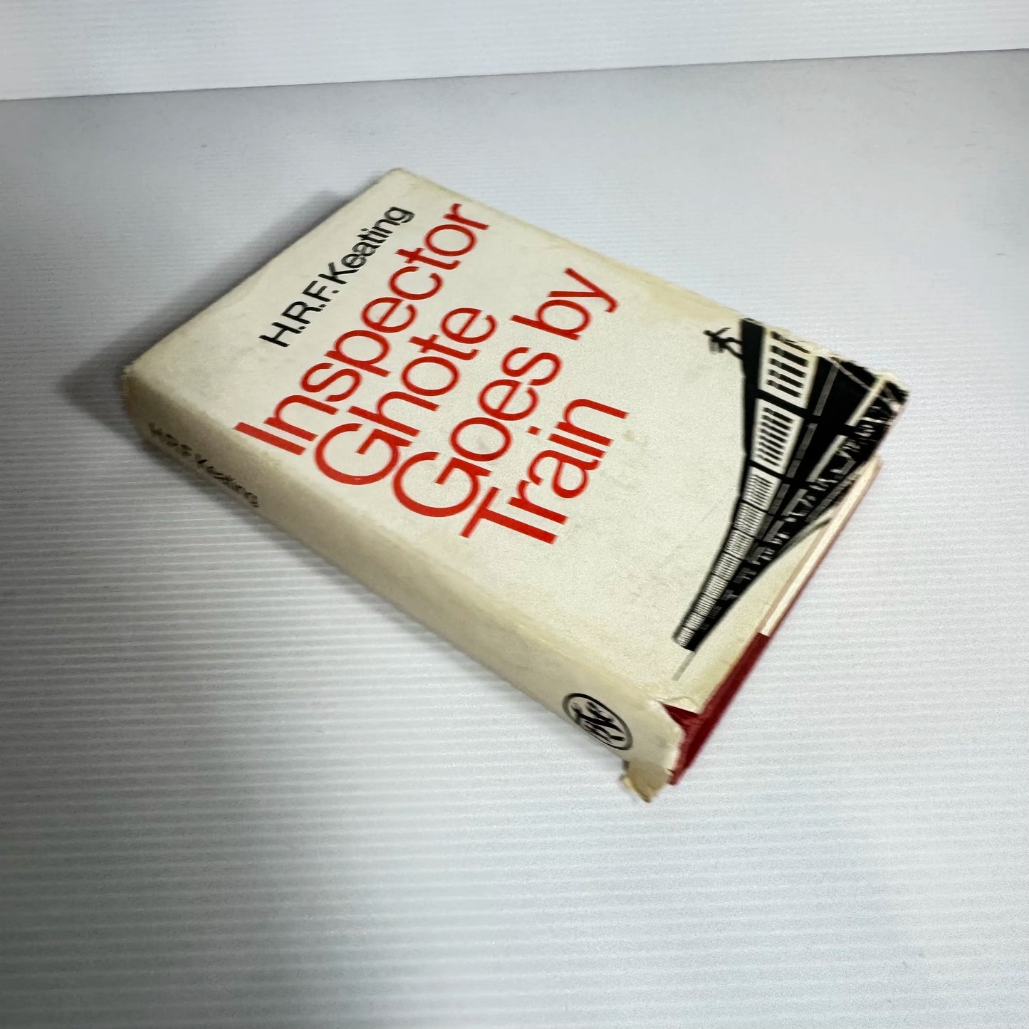 Inspector Ghote Goes By Train - H.R.F. Keating (Vintage 1973)