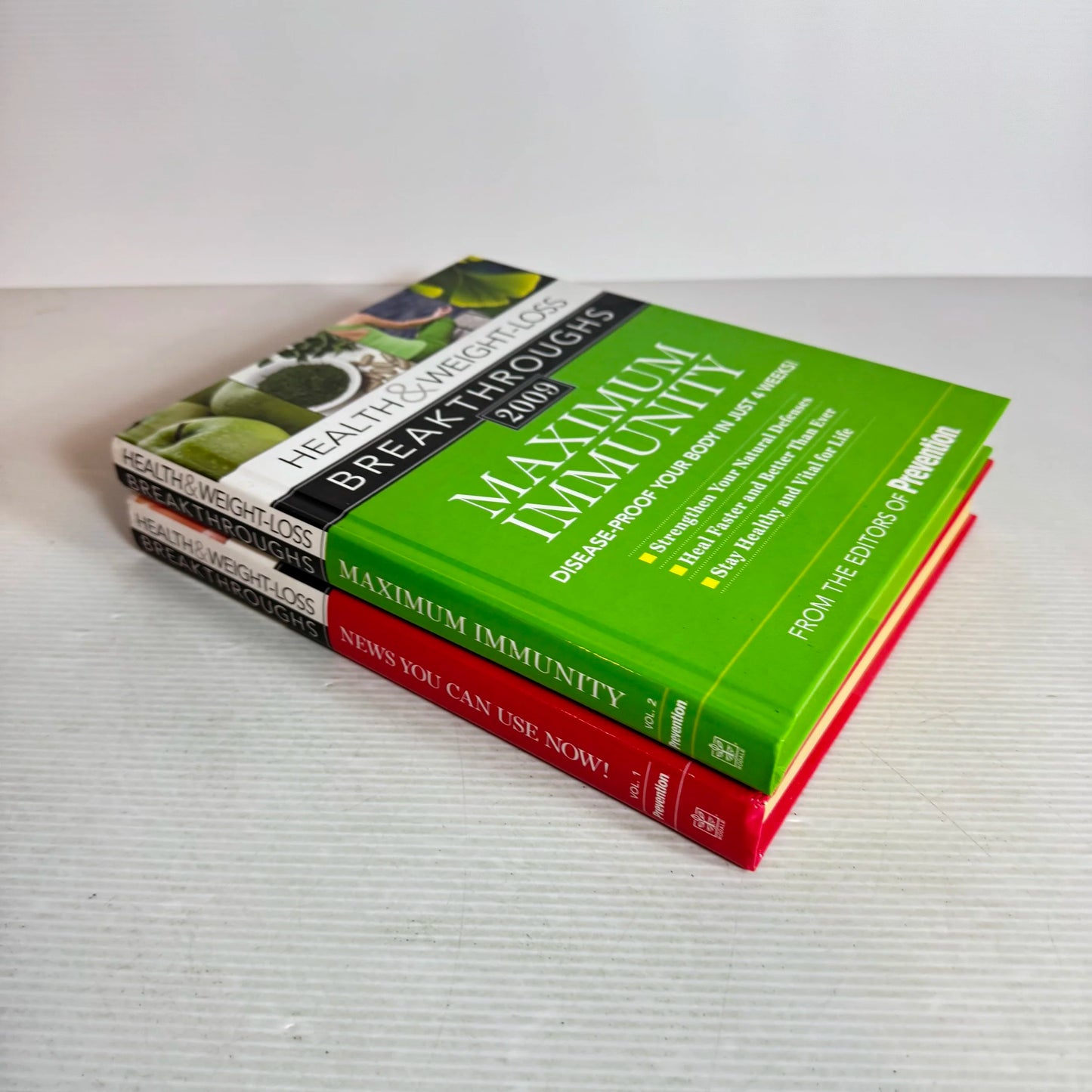 Health Book Bundle x 2 : Health And Weight-loss Breakthroughs 2009 - Maximum Immunity and News You Can Use Now! (824)