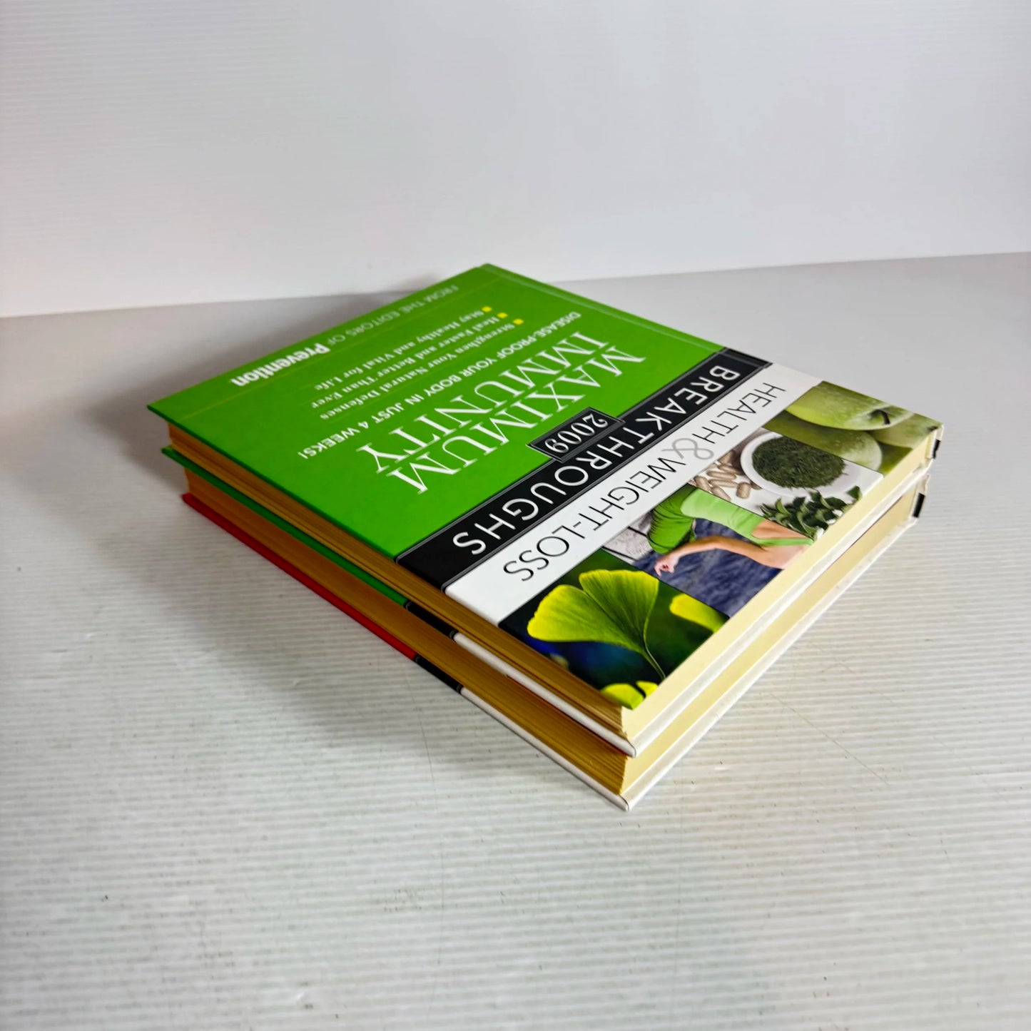 Health Book Bundle x 2 : Health And Weight-loss Breakthroughs 2009 - Maximum Immunity and News You Can Use Now! (824)
