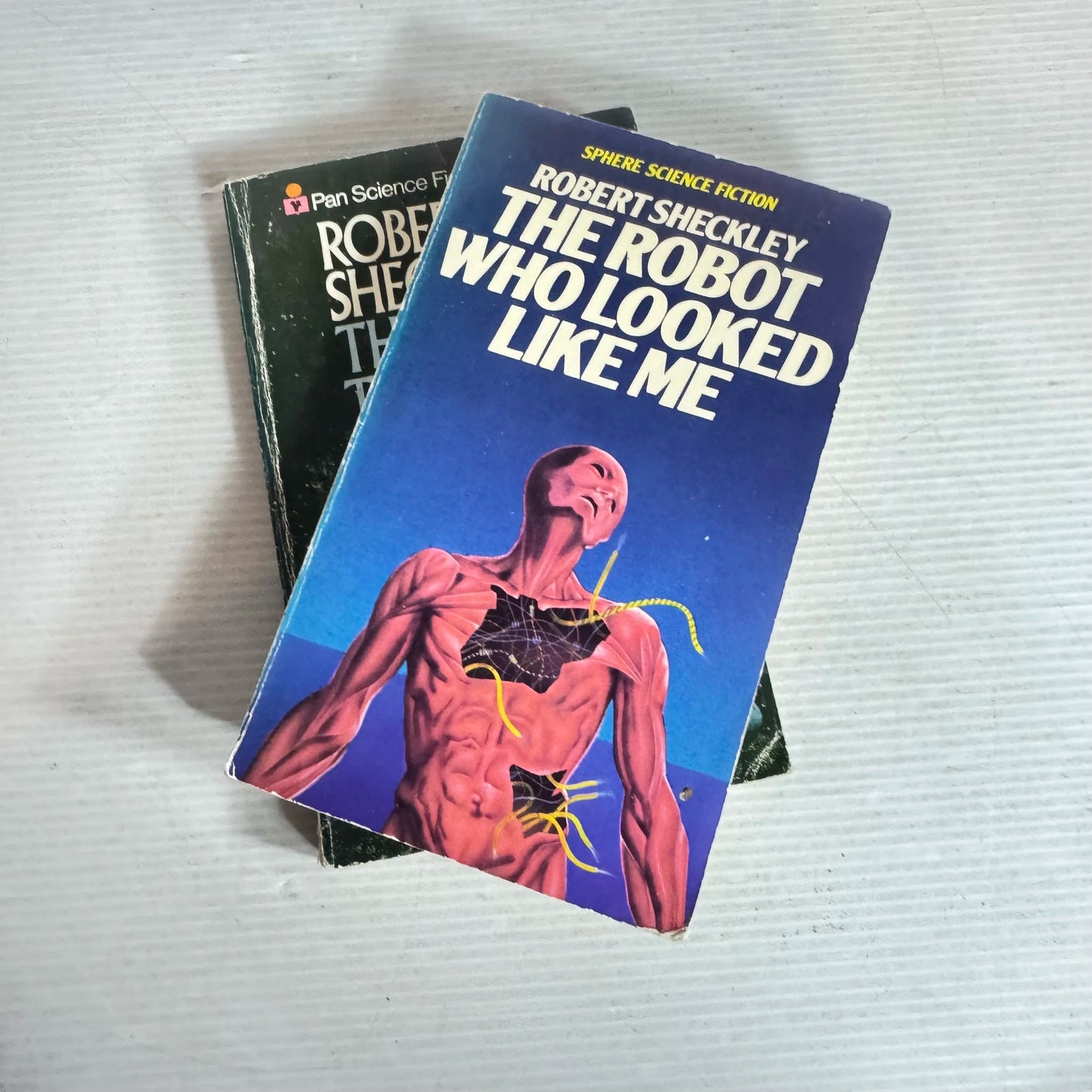 Robert Sheckley Science Fiction Book Bundle x 2 Books The Robot Who Looked Like Me & The People Trap (2030)