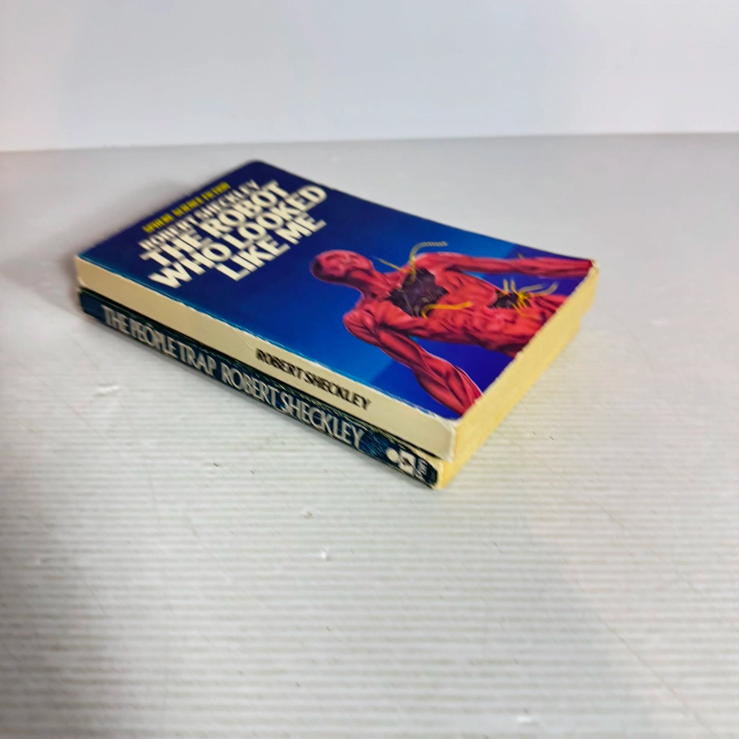 Robert Sheckley Science Fiction Book Bundle x 2 Books The Robot Who Looked Like Me & The People Trap (2030)