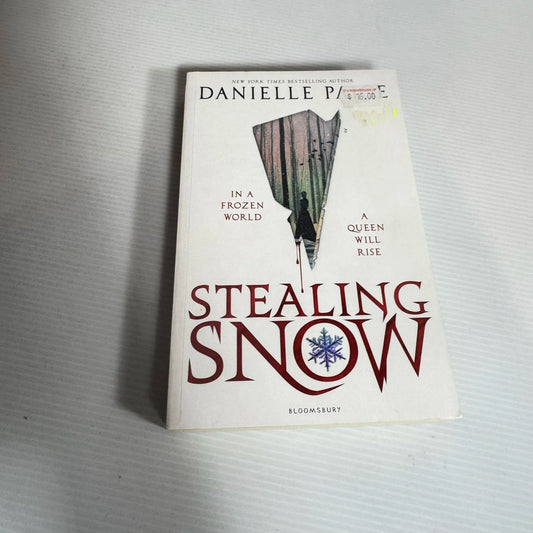 Stealing Snow- Danielle Paige