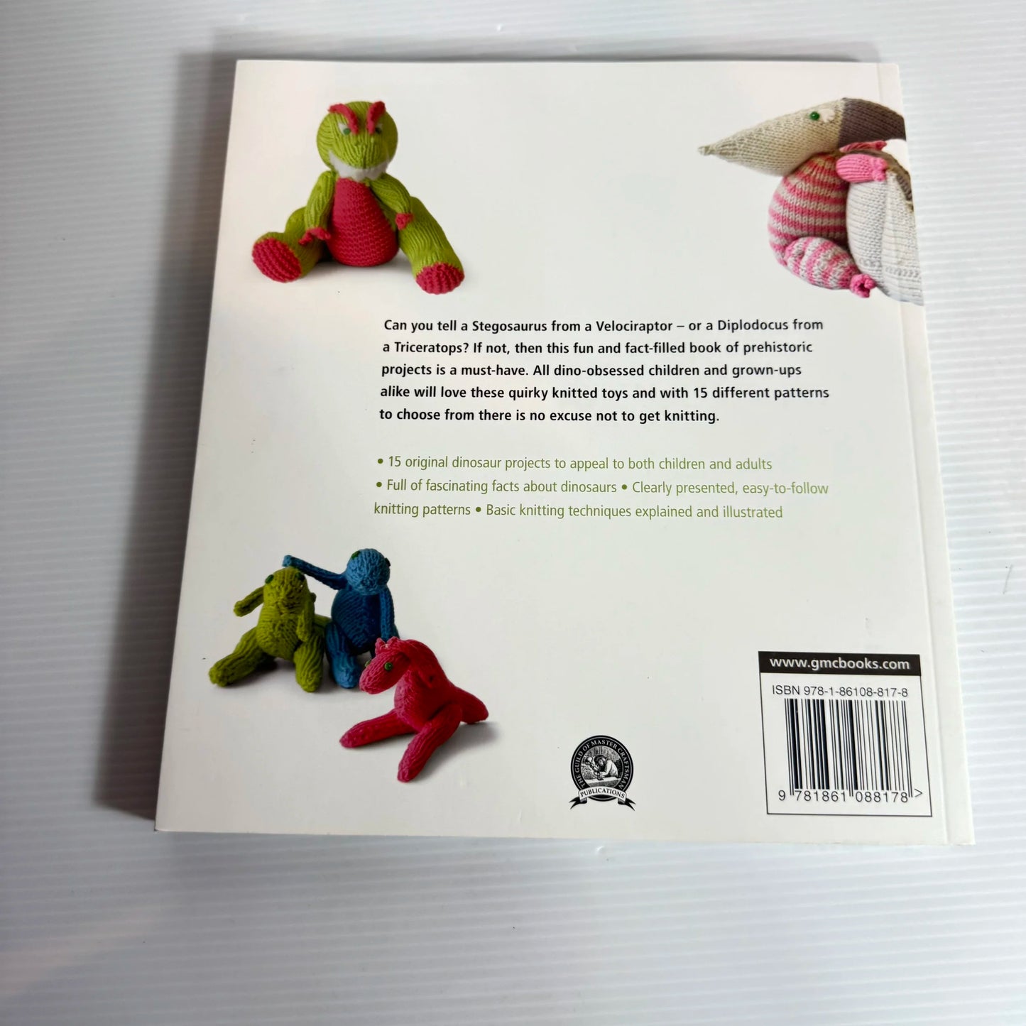 Knitted Dinosaurs : A Collection of Prehistoric Pals to Knit from Scratch - Tina Barrett