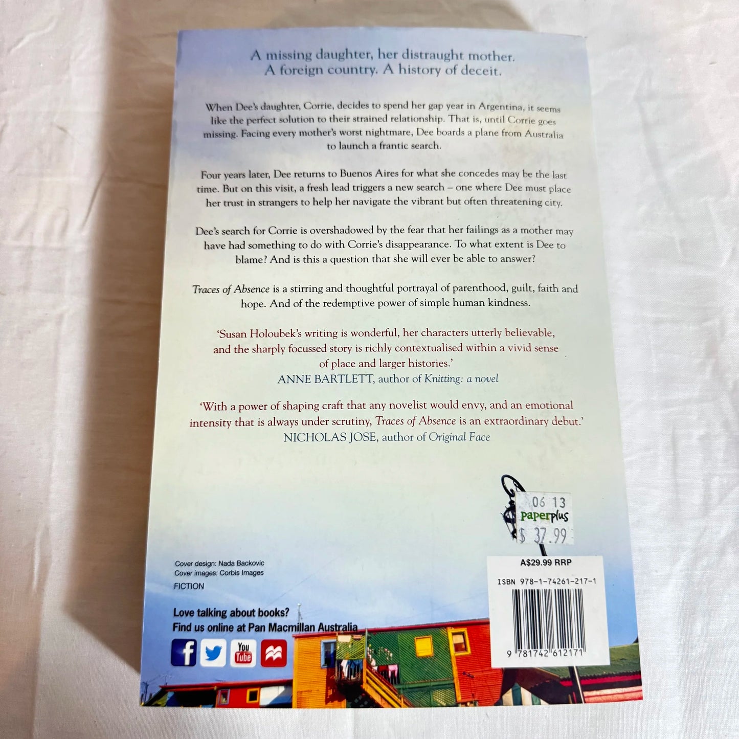 Traces of Absence - Susan Holoubek