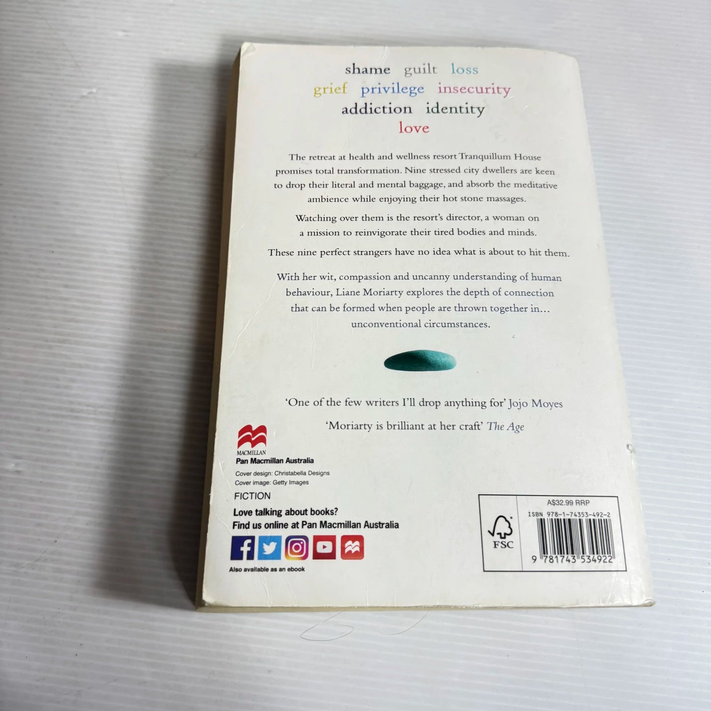 None Perfect Strangers - Liane Moriarty