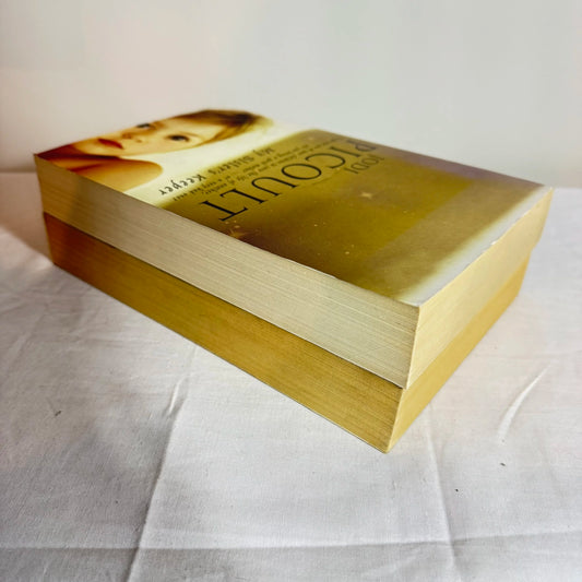 Jodi Picoult - Book Bundle x 2 - Vanishing Acts & My Sister's Keeper