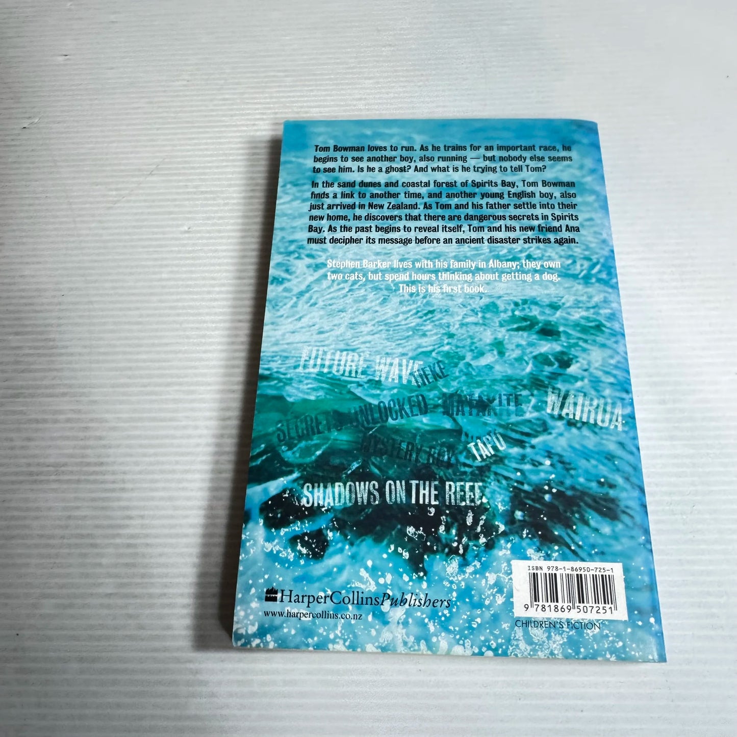 The Secret Of Spirits Bay - Stephen Barker