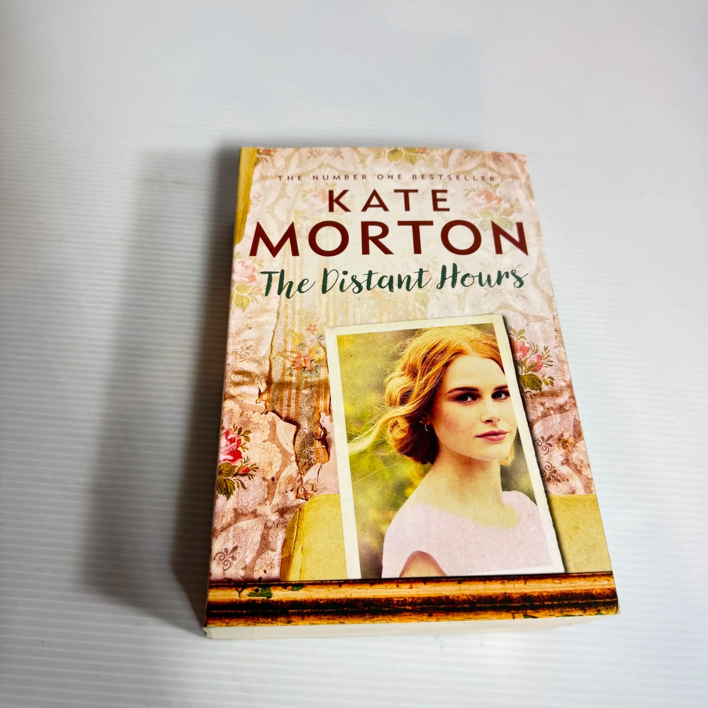 The Distant Hours - Kate Morton