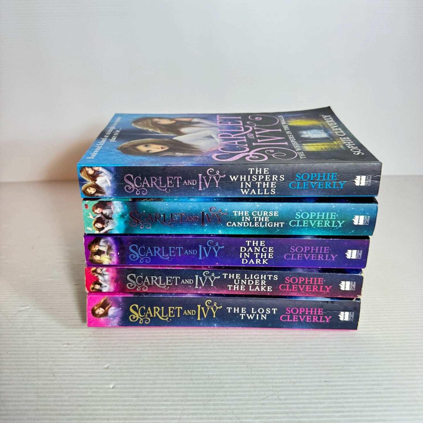 Scarlet And Ivy - Sophia Cleverly Book Bundle x 5 Books (211)
