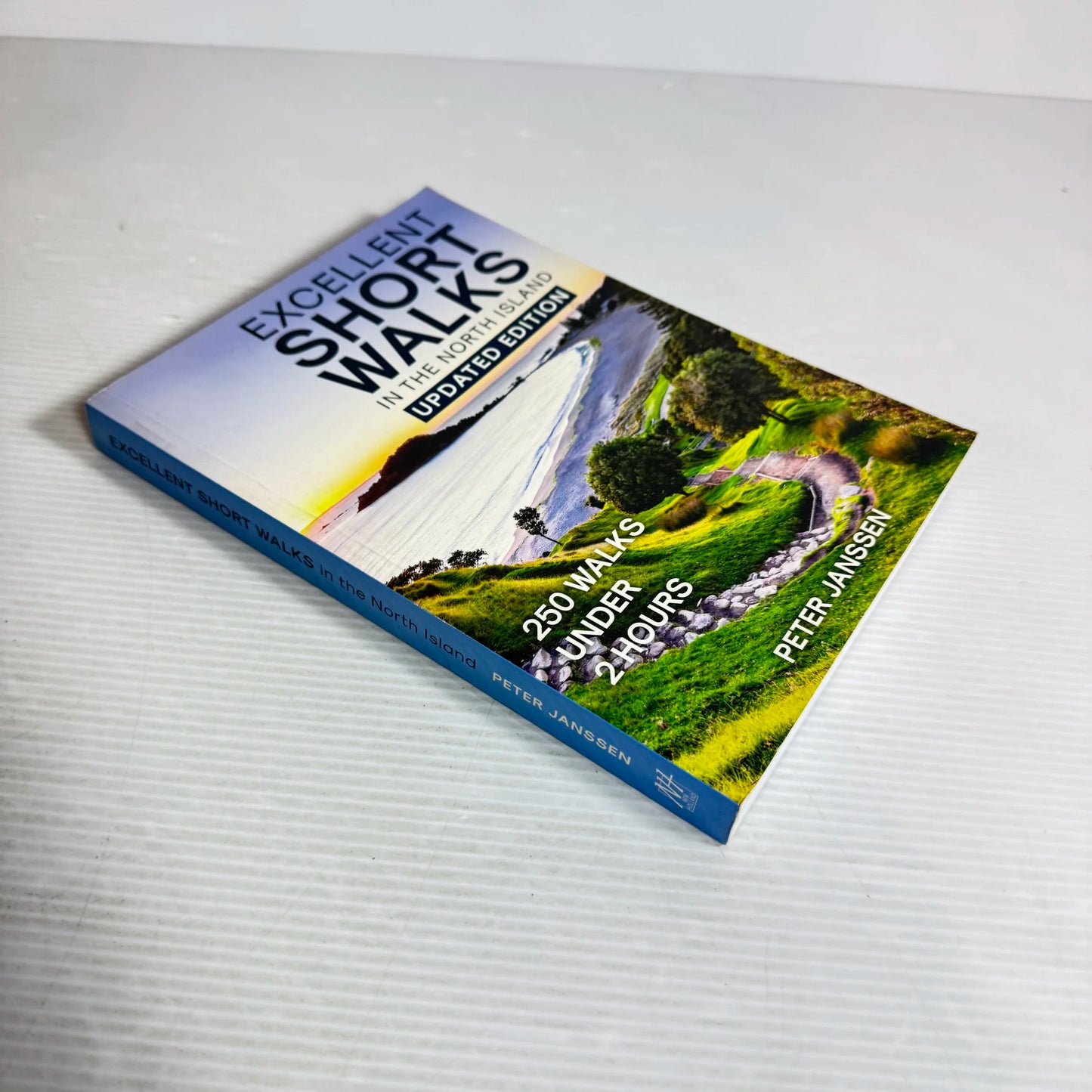 Excellent Short Walks In The North Island : 250 Walks Under 2 Hours- Peter Janssen