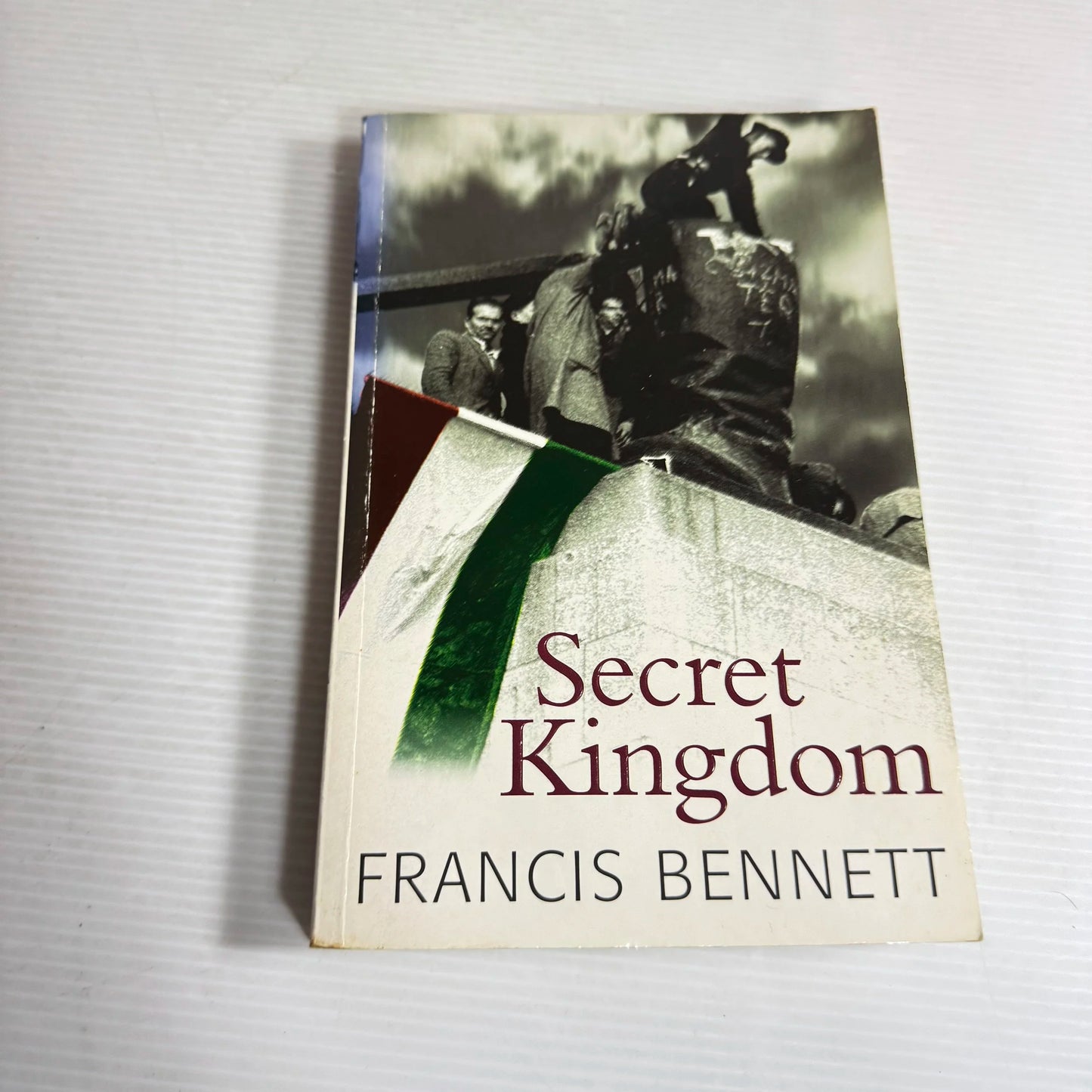 Secret Kingdom - Francis Bennett