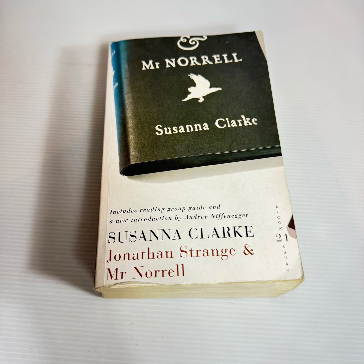 Susanna Clarke - Jonathan Strange & Mr Norell (includes reading group guide)