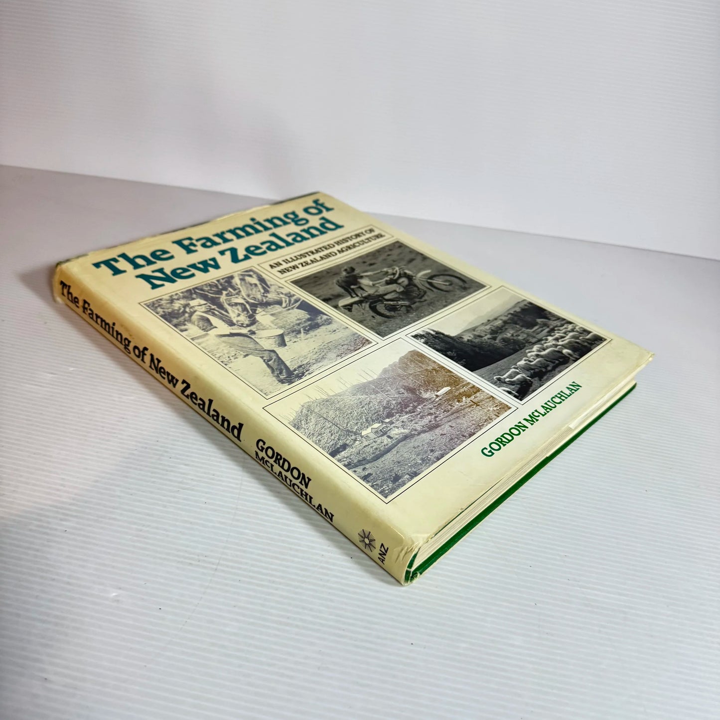 The Farming Of New Zealand - Gordon McLauchlan (1981)