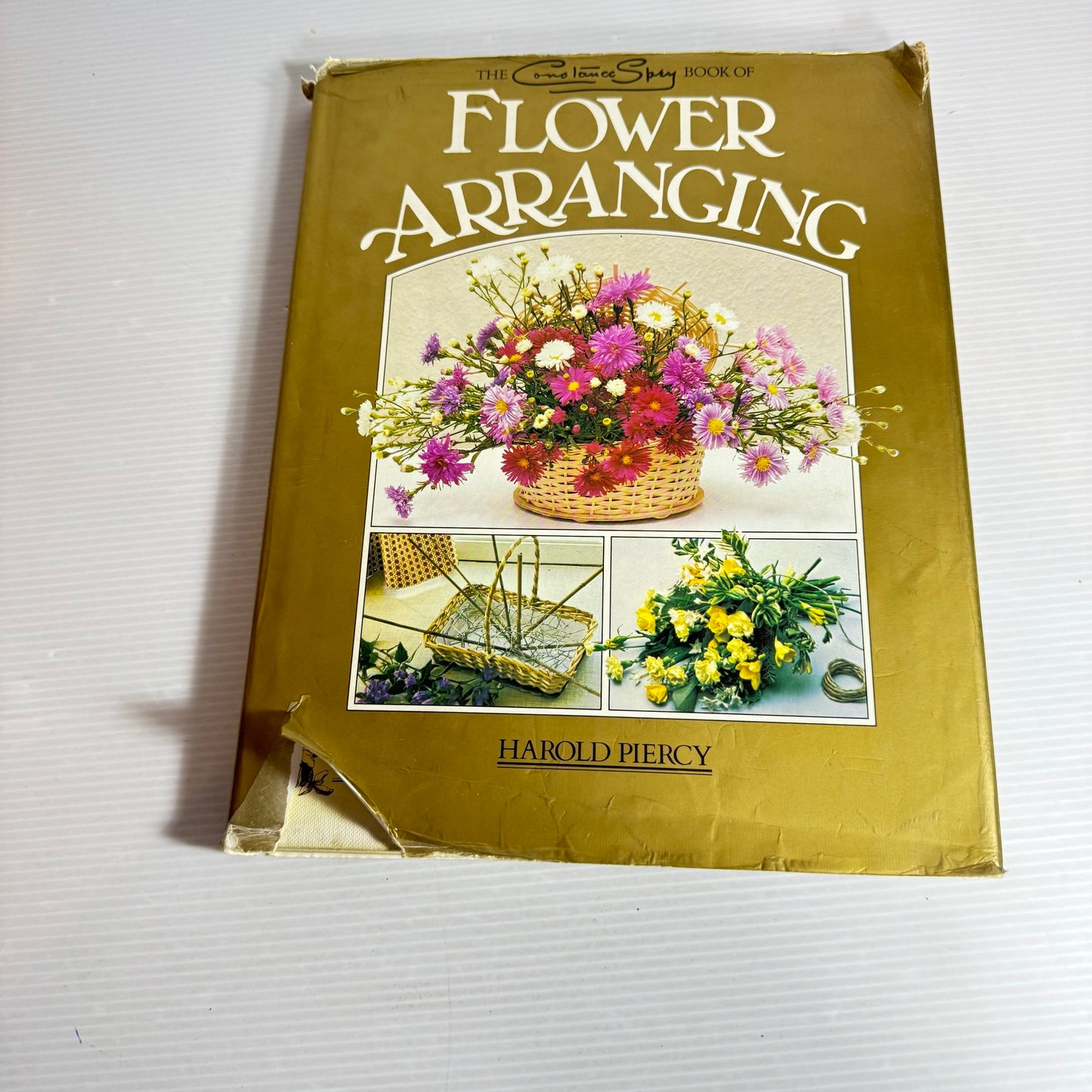 Flower Arranging - Harold Piercy (Vintage 1979)