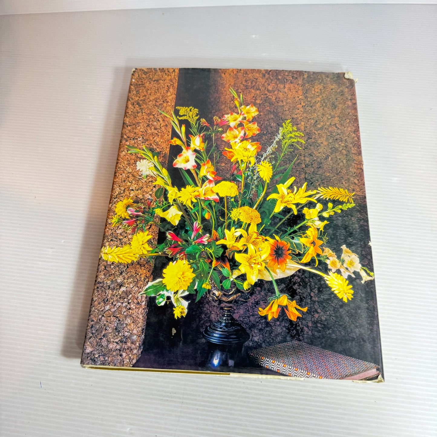 Flower Arranging - Harold Piercy (Vintage 1979)