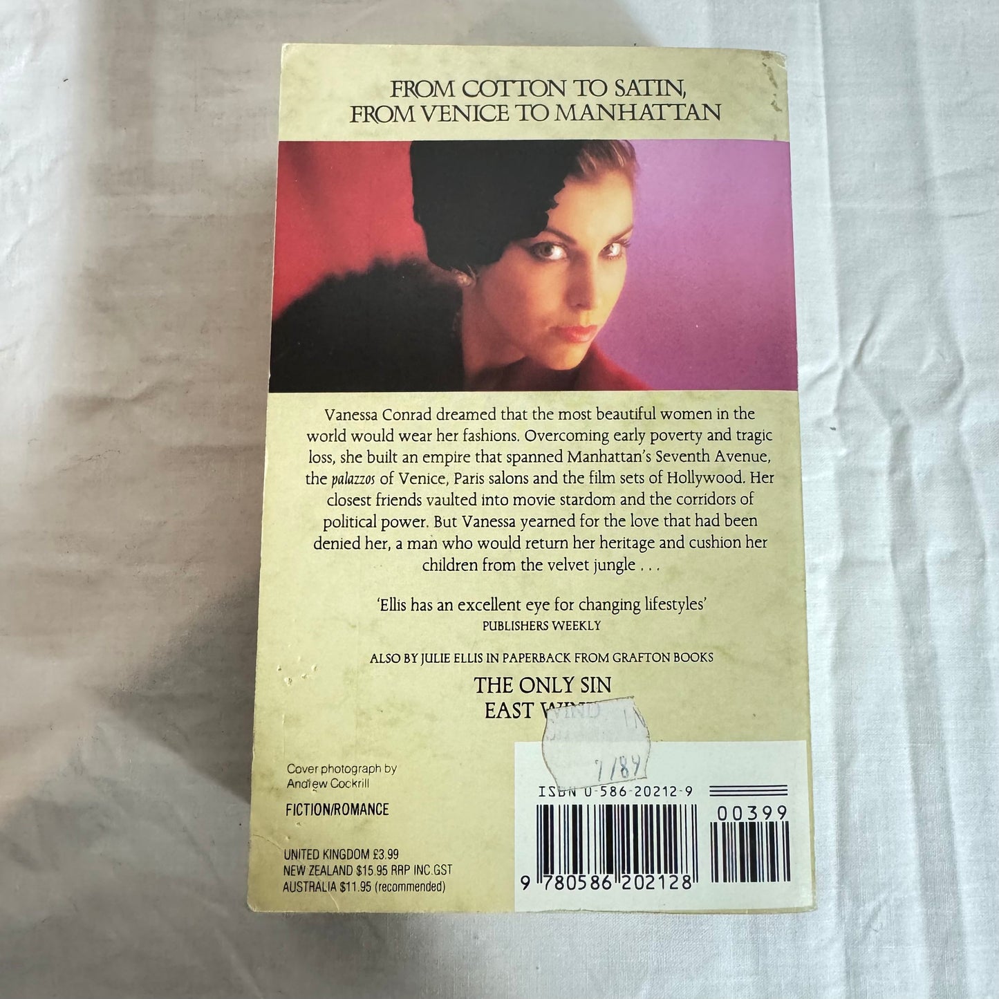 The Velvet Jungle - Julie Ellis (Vintage 1989)