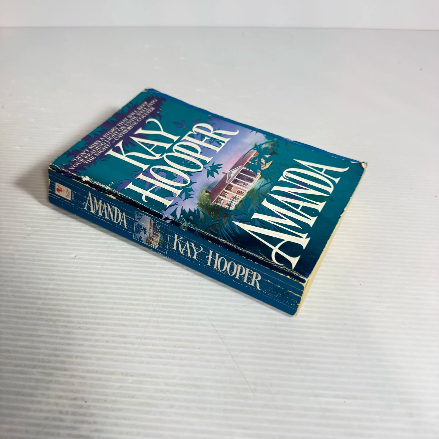 Amanda - Kay Hooper