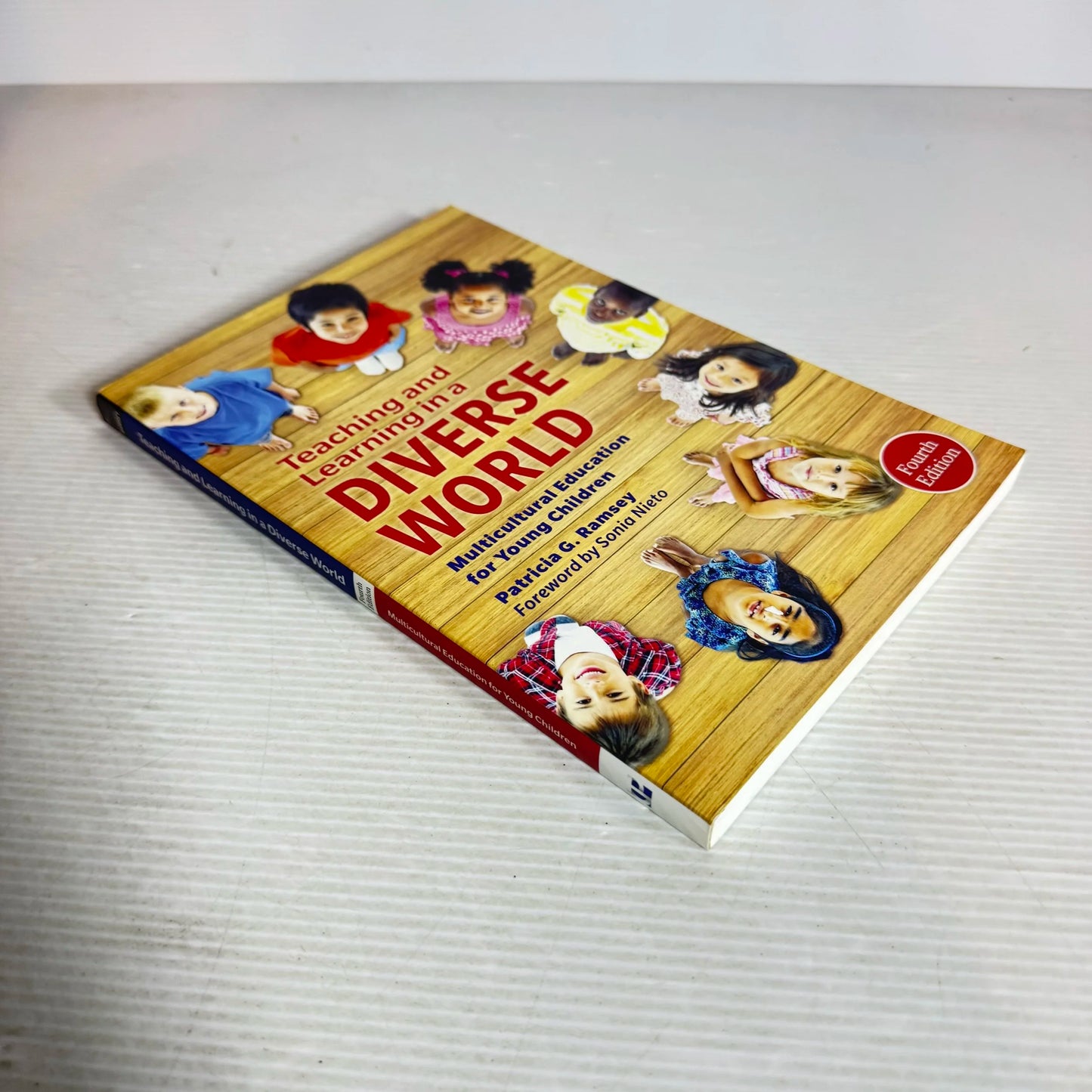 Teaching And Learning In A Diverse World - Patricia G. Ramsey