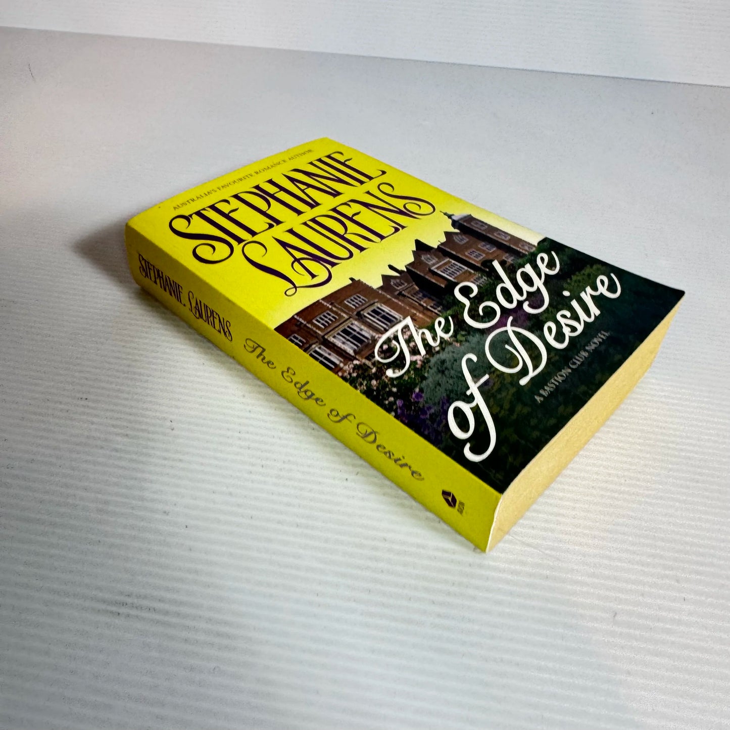 The Edge of Desire - Stephanie Laurens