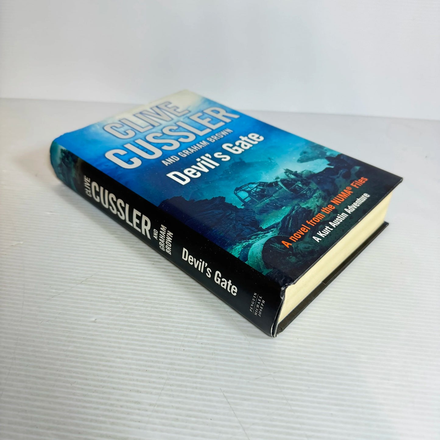 Devil's Gate - Clive Cussler and Graham Brown
