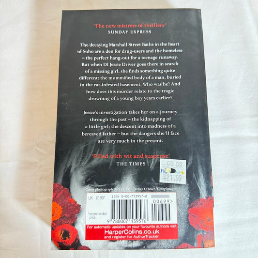 The Unquiet Dead - Gay Longworth