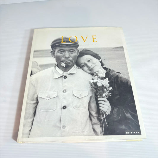 LOVE : Moments, Intimacy, Laughter, Kinship - Kim Phug