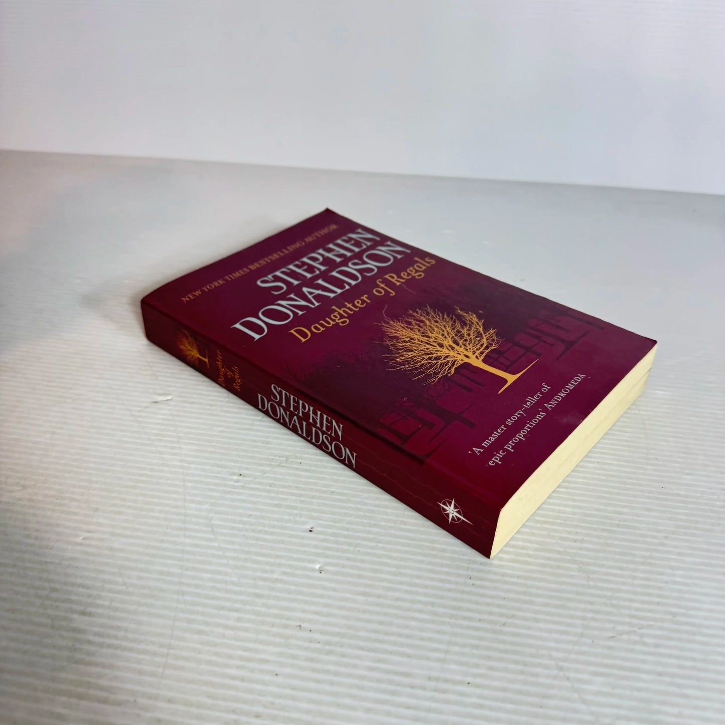 Daughter Of Regals - Stephen Donaldson