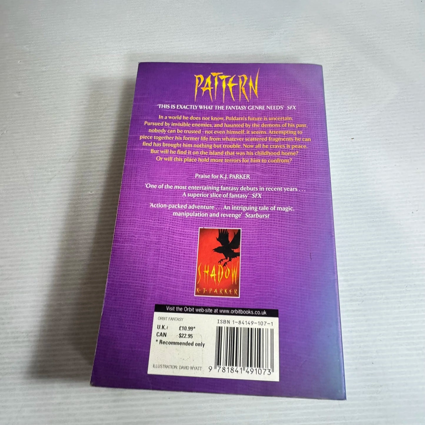 Pattern : 2nd Book in Scavenger Trilogy - K. J. Parker