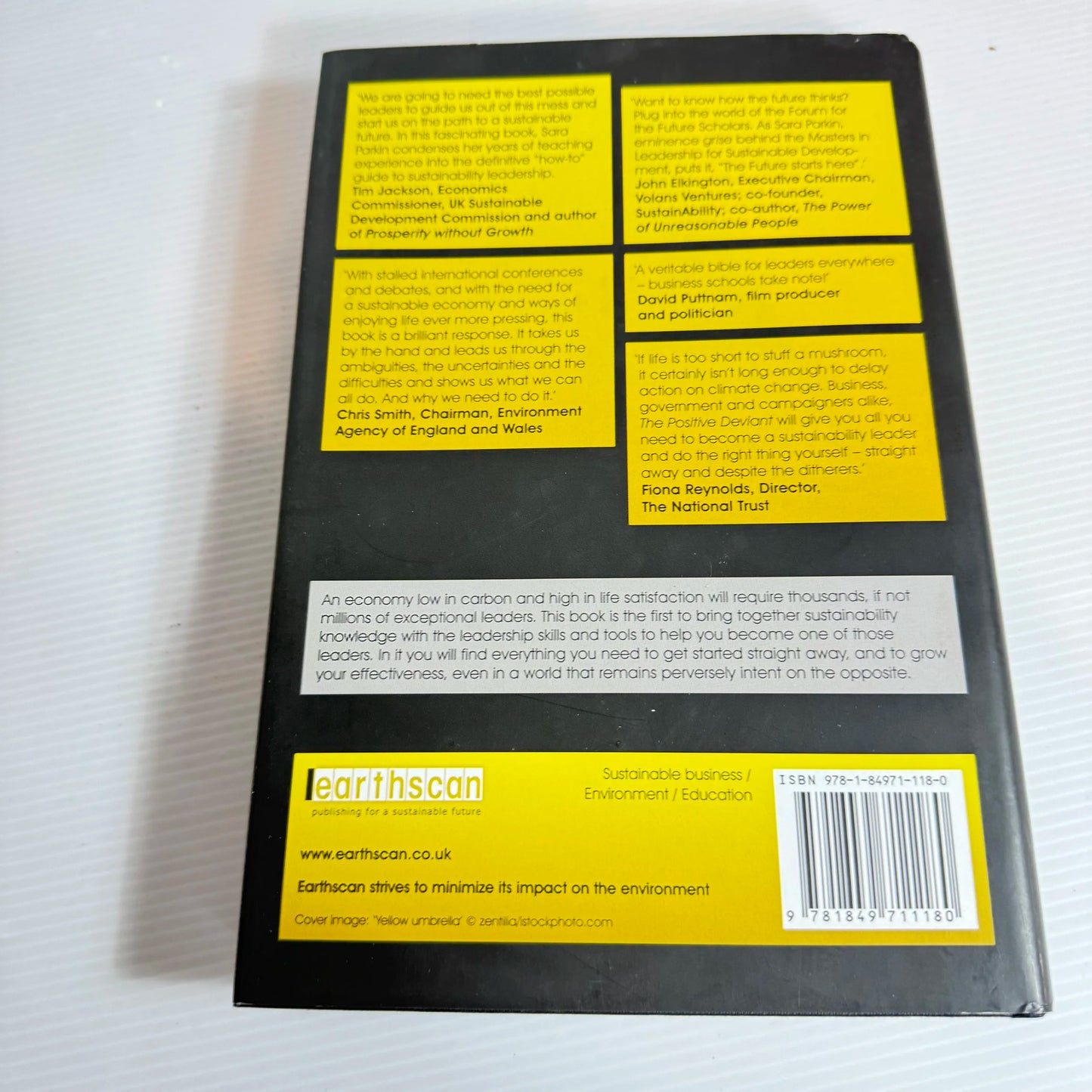 The Positive Deviant : Sustainability Leadership in a Perverse World - Sara Parkin