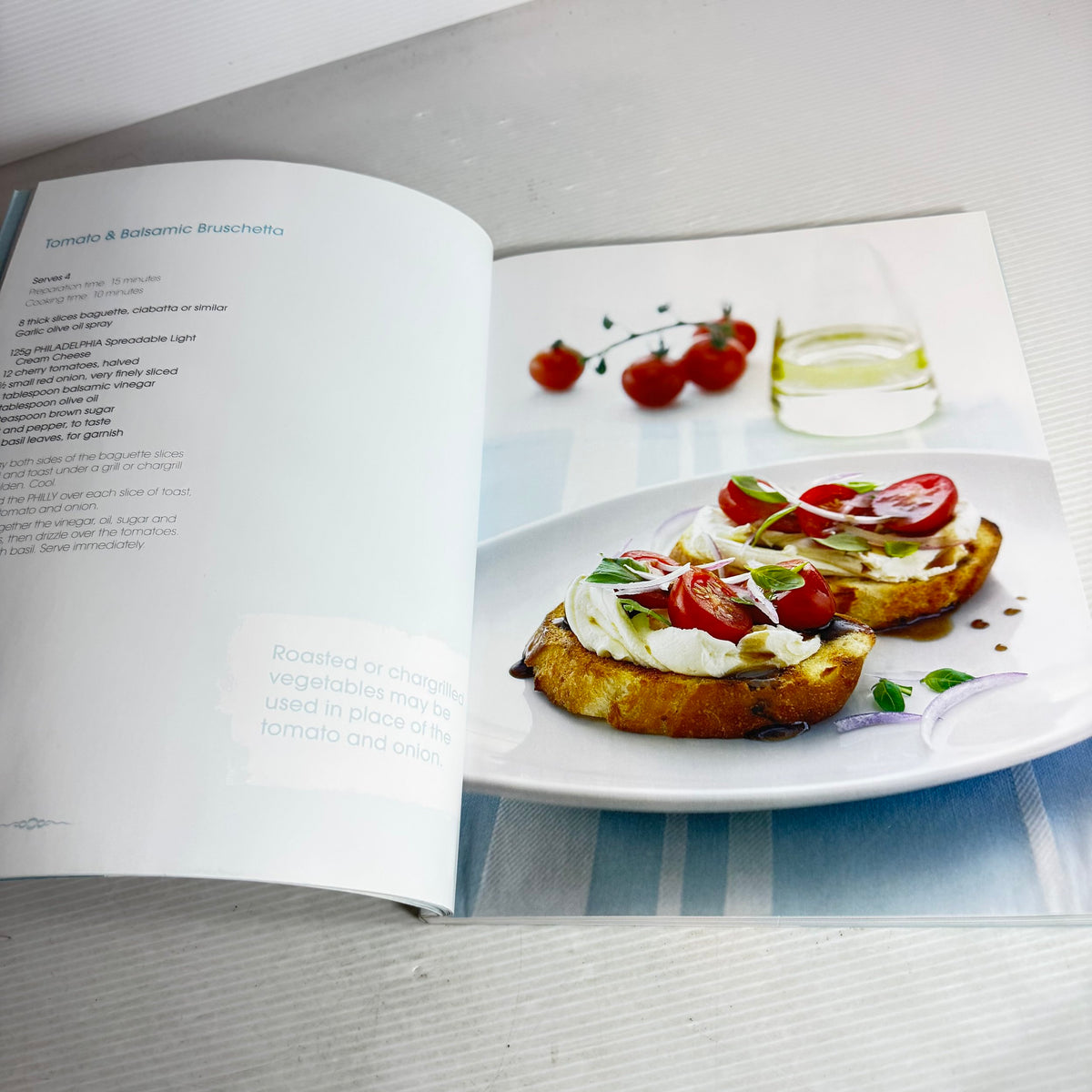 Simply Heaven : 75 Irresistible Savoury and Sweet Philadelphia recipes for all occasions