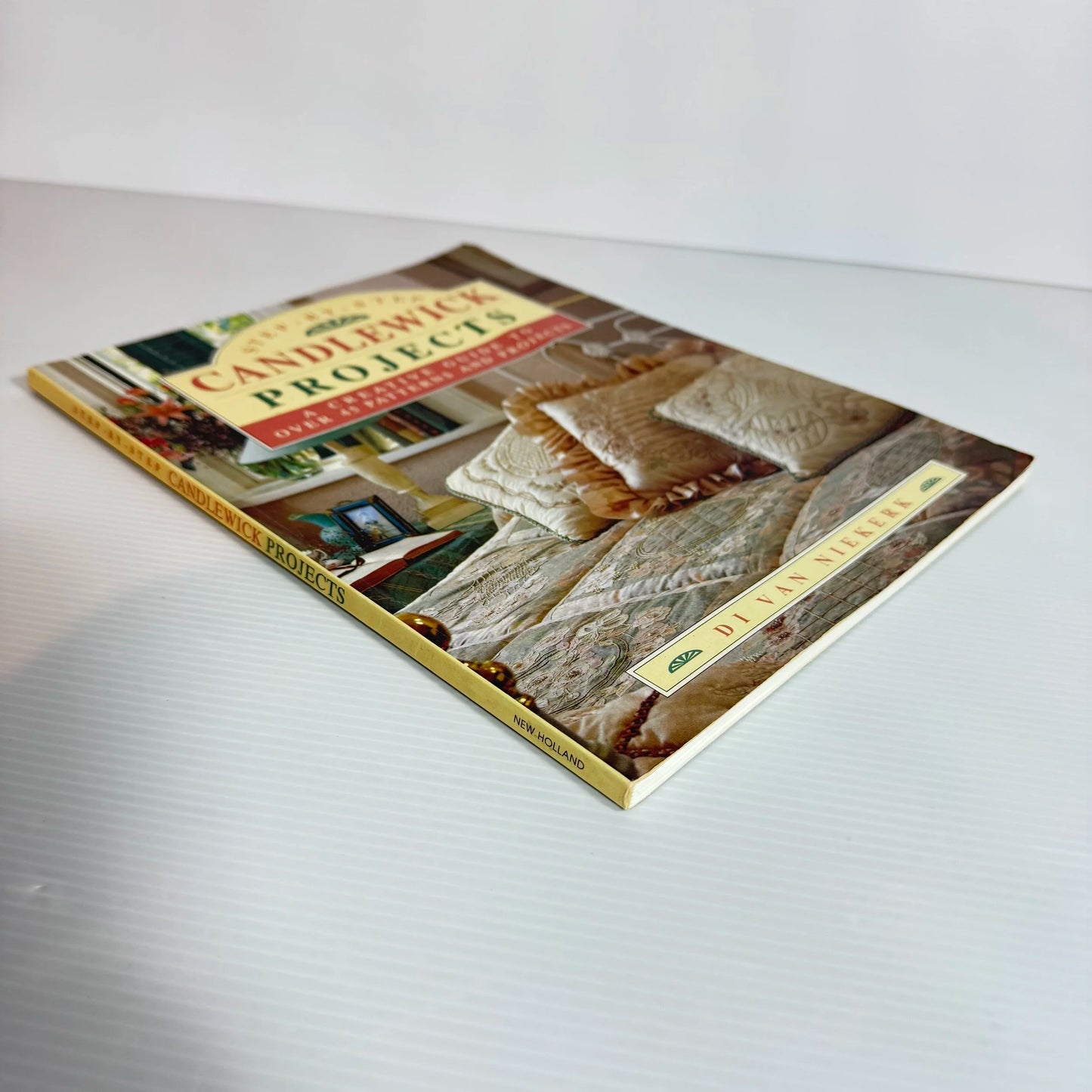 Step-By-Step Candlewick Projects : A Creative Guide To Over 45 Patterns and Projects