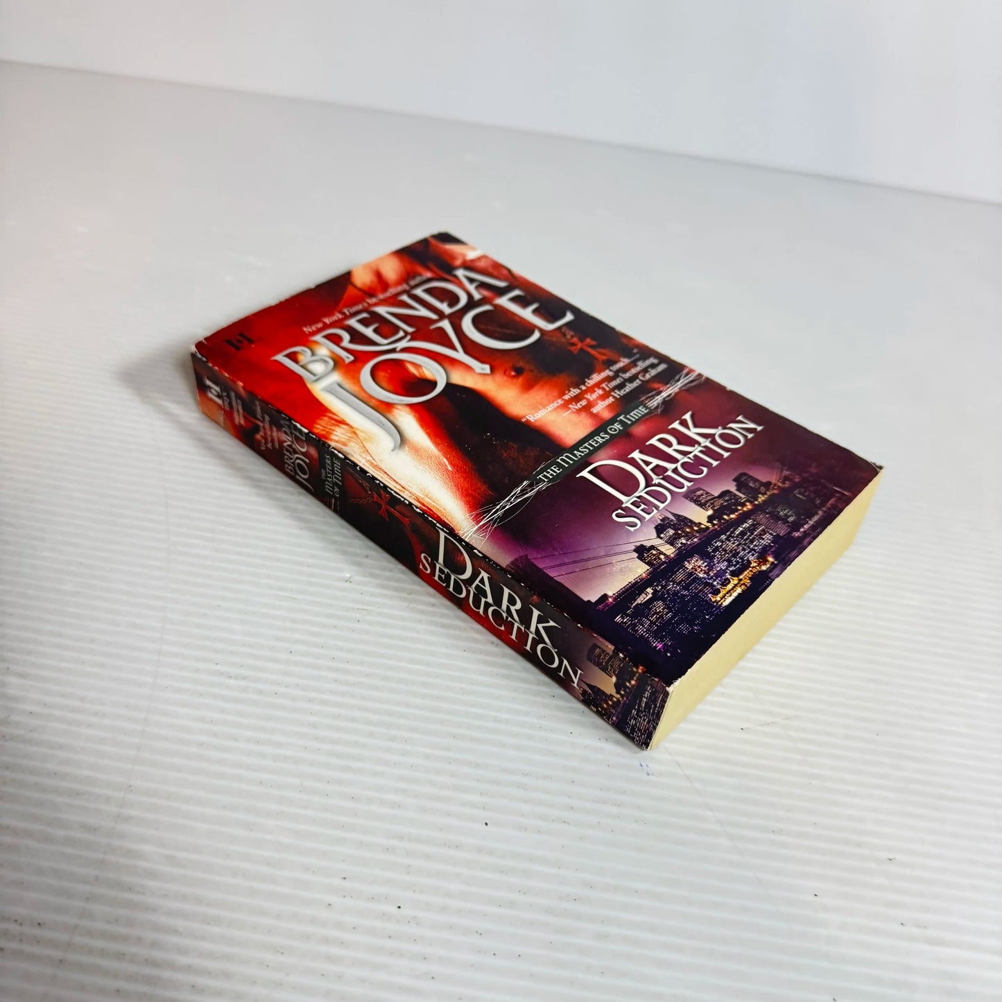 Dark Seduction: The masters Of Time - Brenda Joyce
