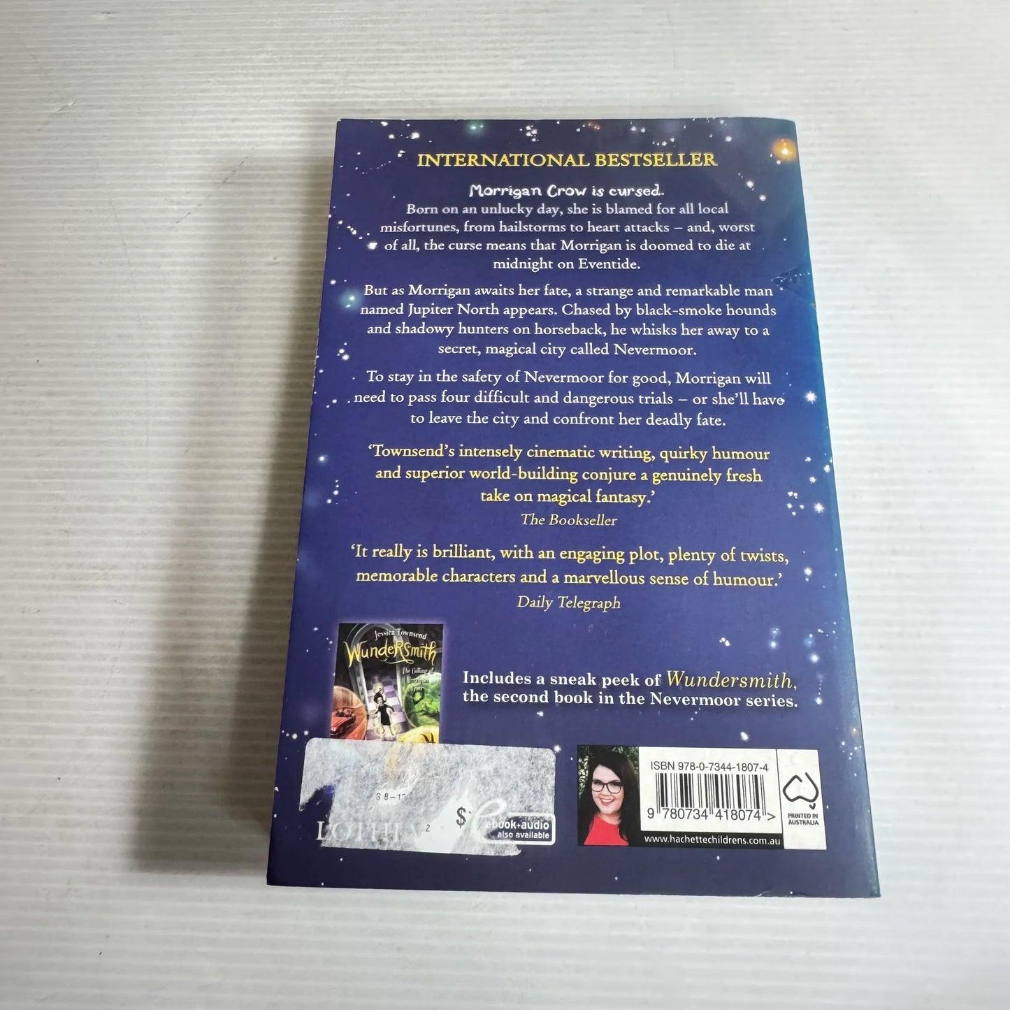 Nevermoor: The Trials Of Morrigan Crow (Book 1) - Jessica Townsend