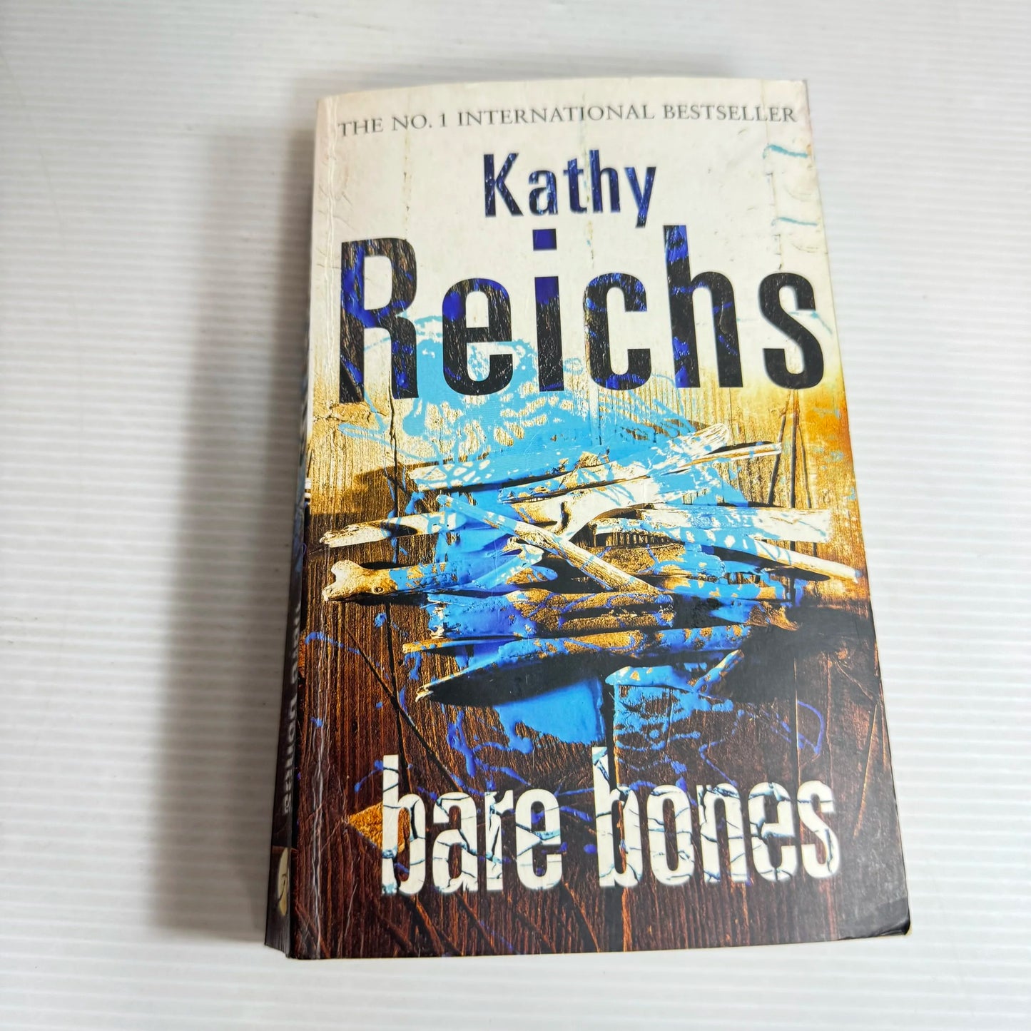 Bare Bones - Kathy Reichs