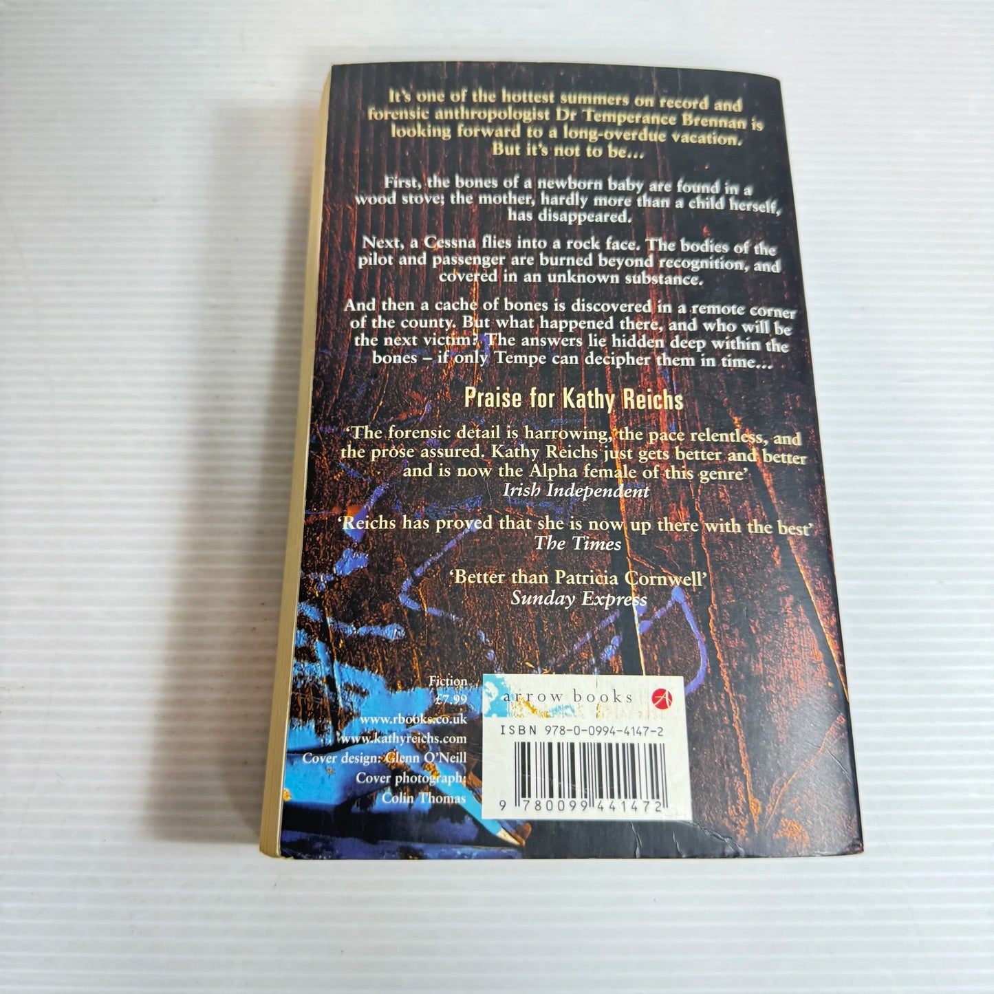 Bare Bones - Kathy Reichs