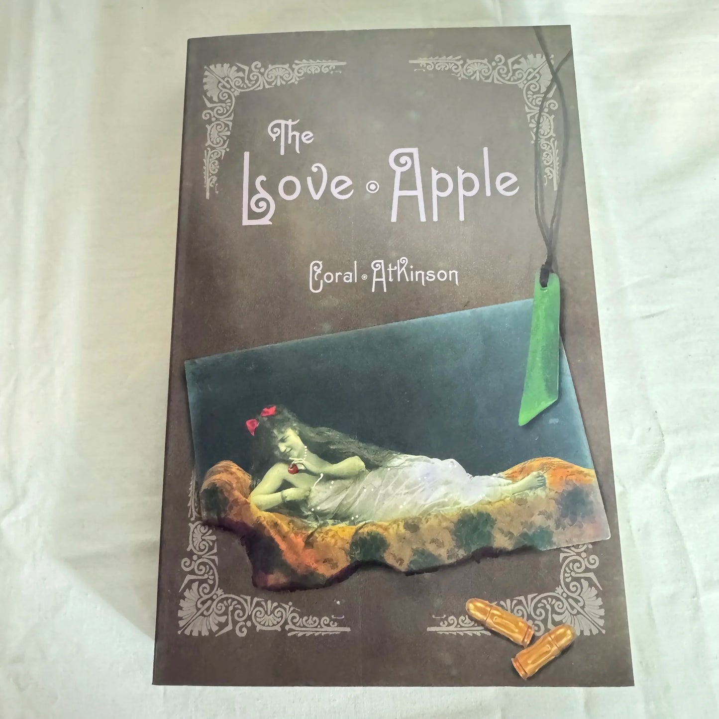 The Love Apple - Carol Atkinson