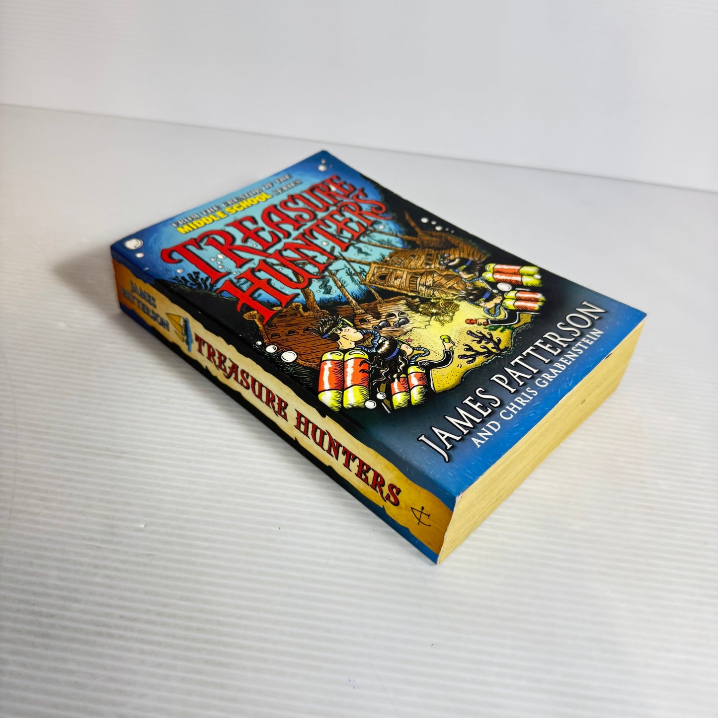 Treasure Hunters - James Patterson & Chris Grabenstein