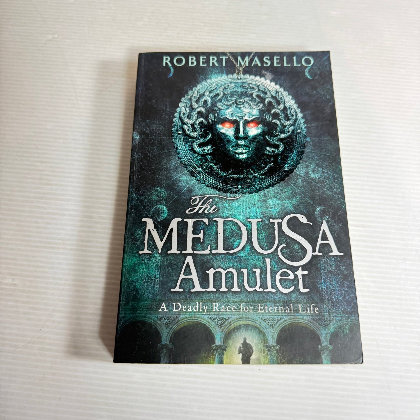 The Medusa Amulet - Robert Masello