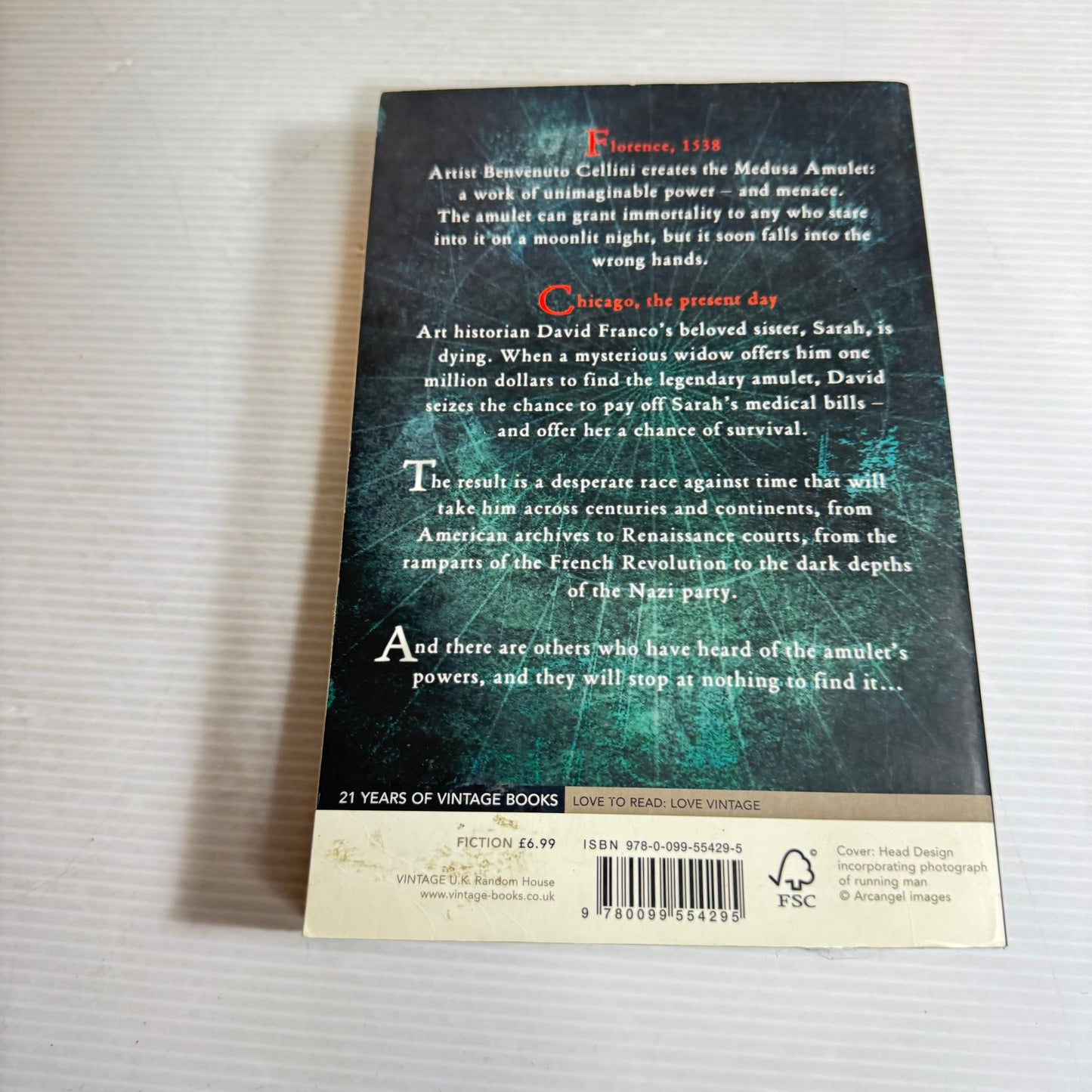 The Medusa Amulet - Robert Masello