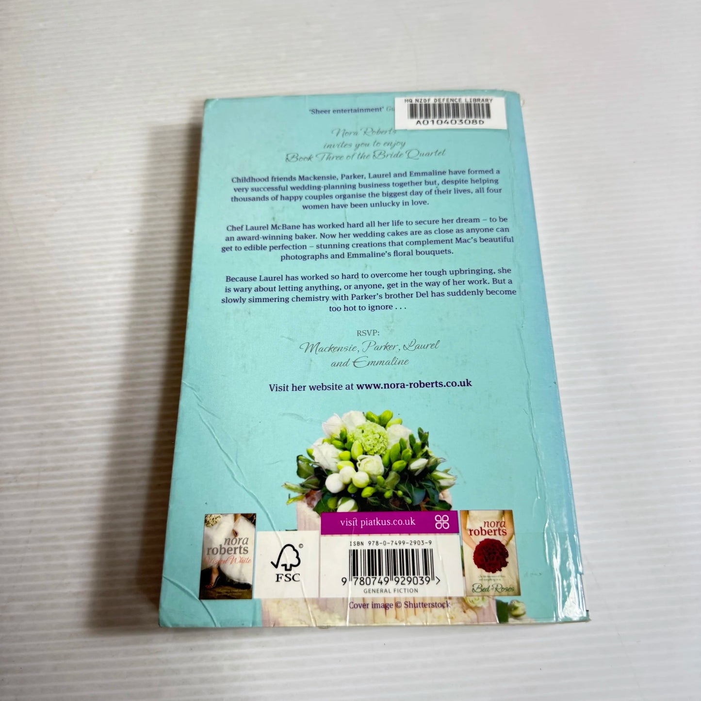 Savour the Moment - Nora Roberts